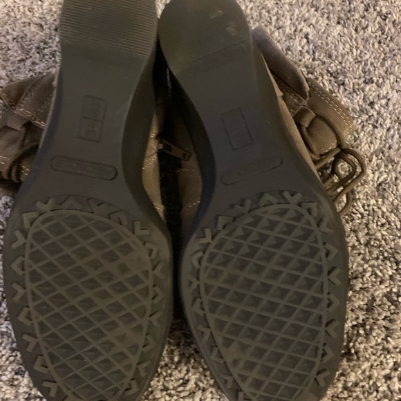 Aerosoles Size 6.5M suede brown wedge zip boot - Picture 5 of 5